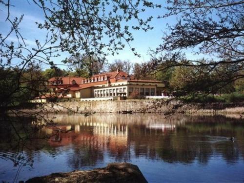 Der Quellenhof Hotel Helmstedt Exterior photo
